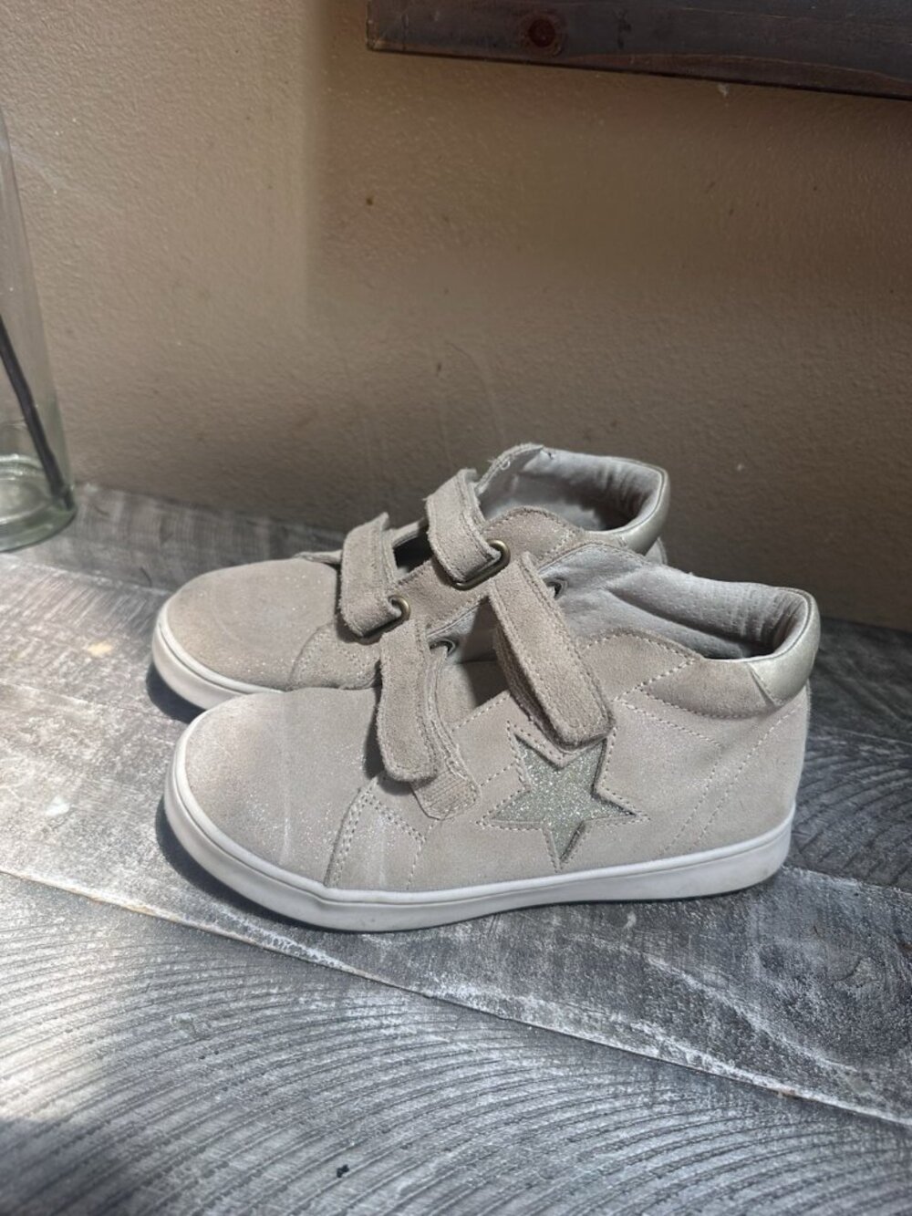 Kids L’amour Kira Star Sneaker Youth Size 2
